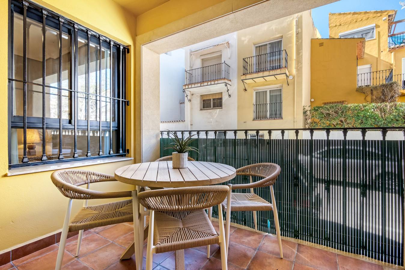Appartement entier, Appartement 'Solmar Javea' avec terrasse privée, Wi-Fi et climatisation in Jávea, Costa Blanca