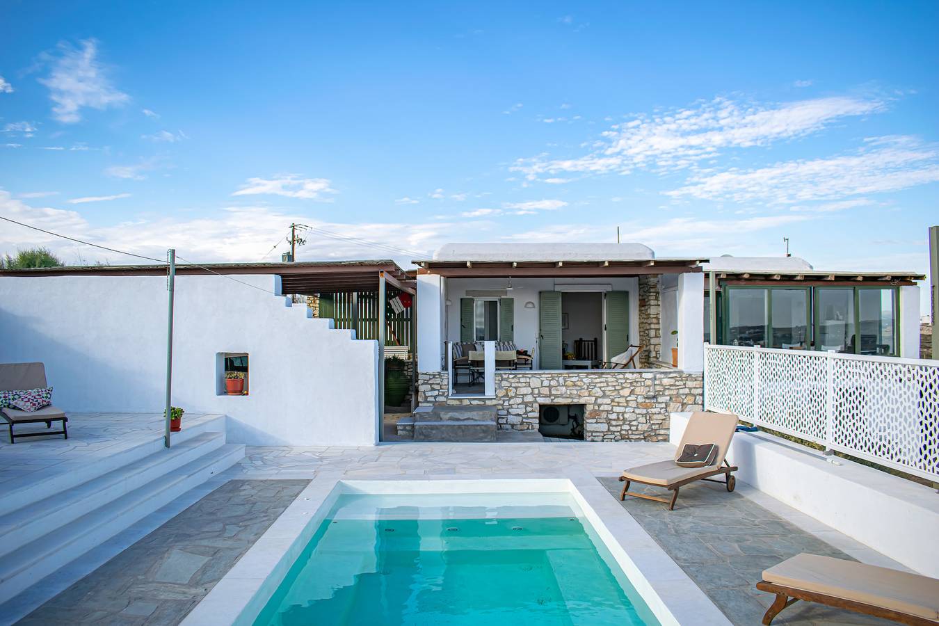 Villa for 6 guests with private pool! In Agia Irini - walking distance to beach! in Sarakiniko, Paros