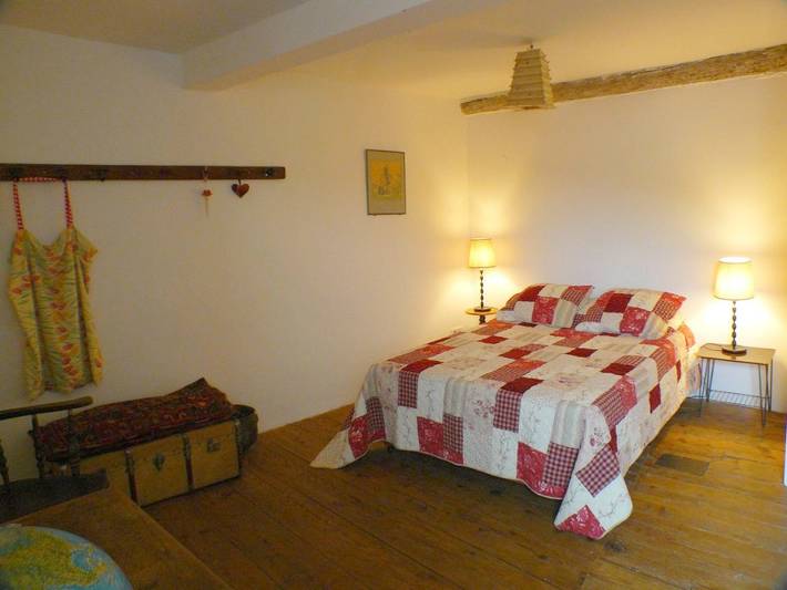 Chambre d’hôte pour 3 personnes, avec terrasse et vue, animaux acceptés