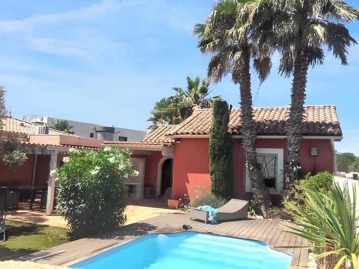 Maison de vacances pour 6 personnes, avec terrasse et piscine dans Plage Rochelongue
