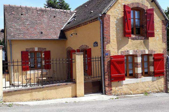 Gîte pour 2 personnes, avec terrasse et jardin dans Perche-en-Nocé