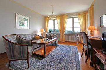 Ferienwohnung für 4 Personen, mit Garten und Pool sowie Ausblick und Sauna, mit Haustier in Unterallgäu