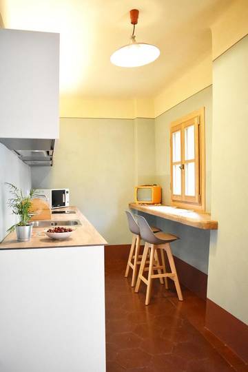 Gîte pour 3 personnes, avec terrasse et vue, animaux acceptés à Paesana