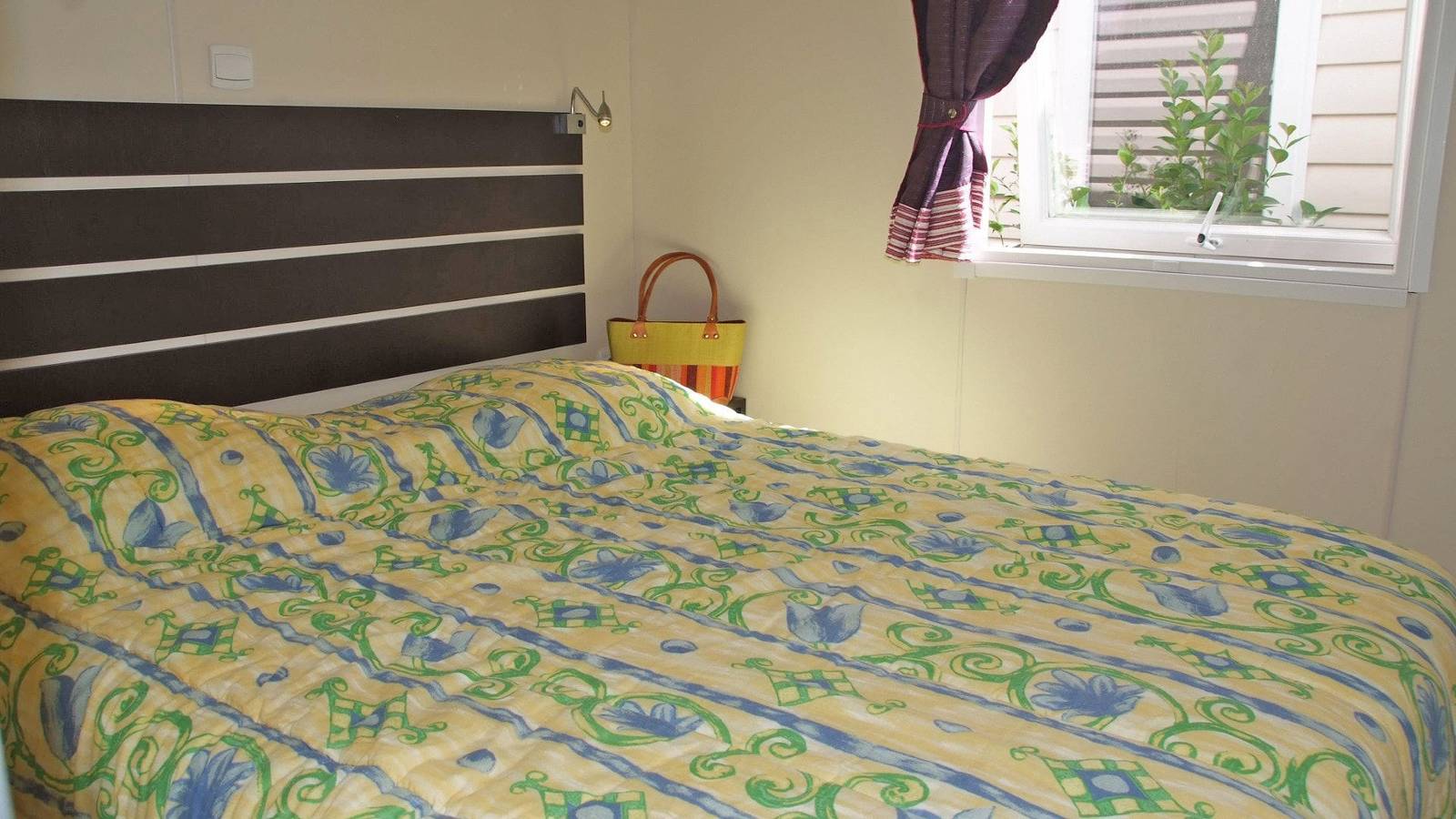 Caravane pour 4 personnes avec balcon in Saint-Raphaël, Côte méditerranéenne (France)