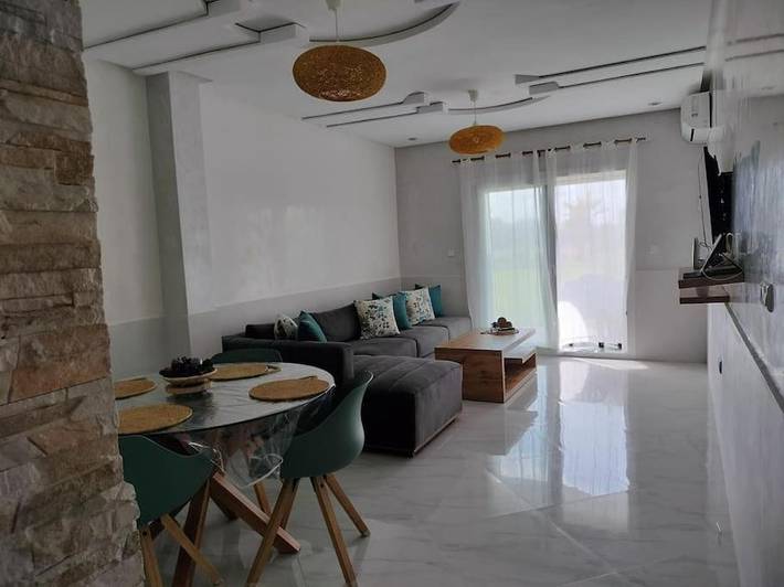Appartement de vacances pour 4 personnes, avec jardin ainsi que piscine et terrasse