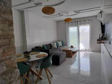 Gîte pour 4 personnes, avec piscine ainsi que terrasse et jardin dans Madagh