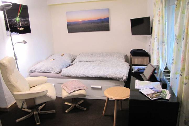 Ferienwohnung für 2 Personen, mit Garten in Bergpark Wilhelmshöhe - 2