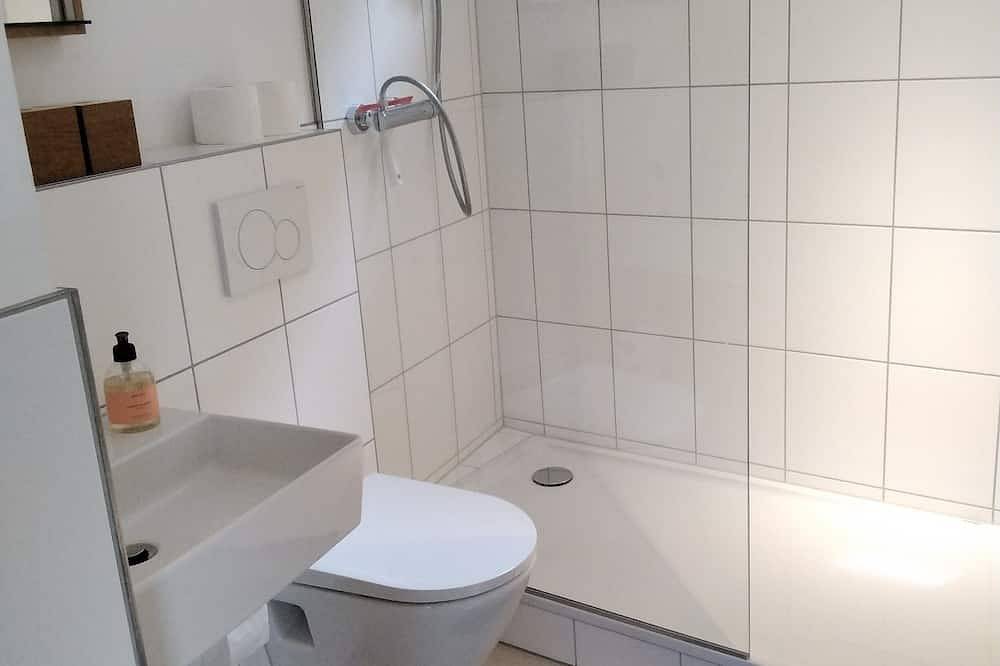 Ganze Wohnung, Ferienwohnung mit Fenster zum Hof im skandinavischen Stil in der Innenstadt. in Heppenheim, Bergstraße