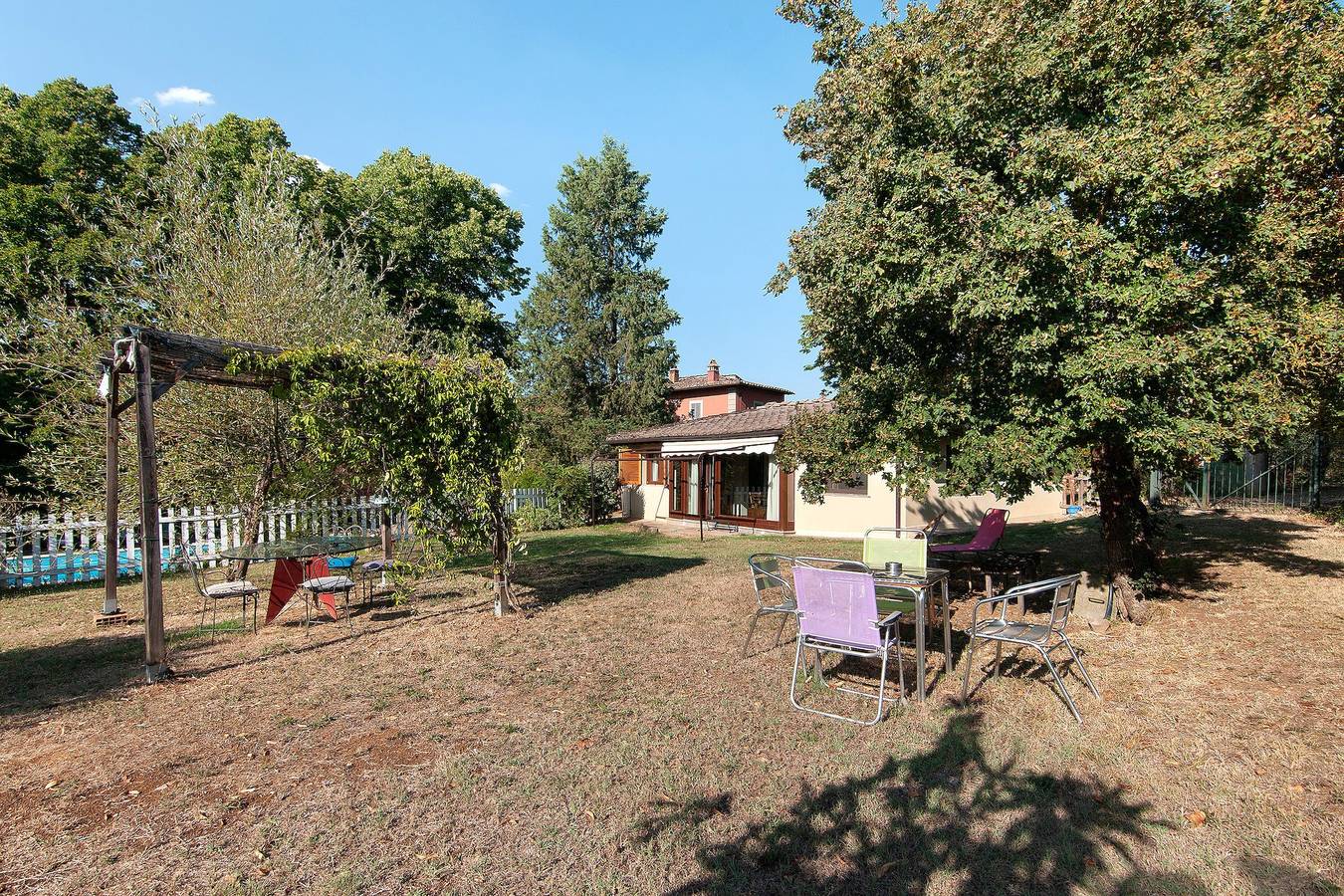 Appartamento intero, Appartamento 'Villa Il Rossignolo - Con Giardino Privato', Piscina e Terrazza in Comune, Wi-Fi in Comune di Galuzzo (1861-1865), Bagno a Ripoli