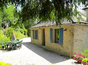 Gîte pour 6 personnes, avec terrasse et jardin à La Fouillade