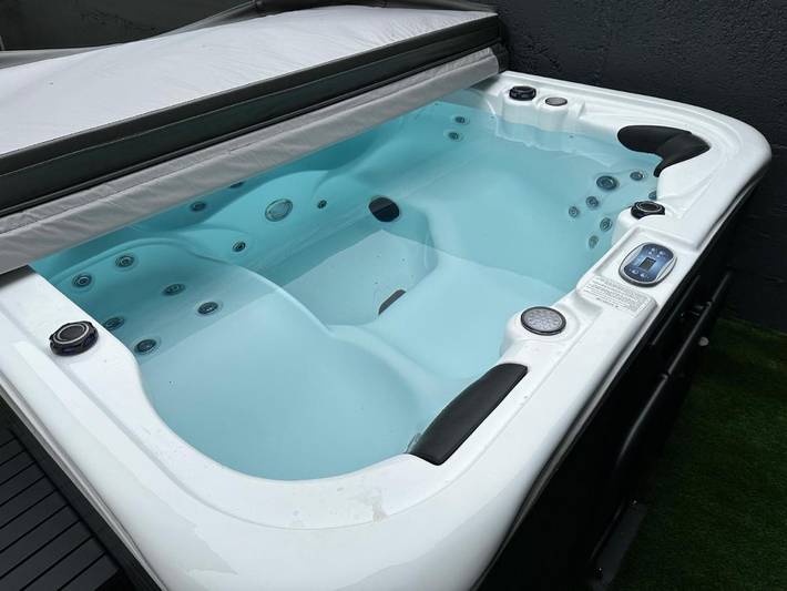 Location de vacances pour 2 personnes, avec jacuzzi ainsi que jardin et terrasse à Friesenheim - 4