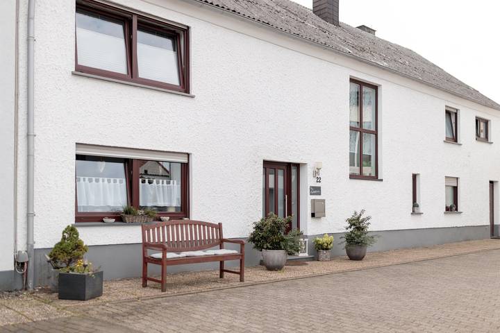 Ferienwohnung für 5 Personen, mit Balkon und Terrasse in Gillenfeld