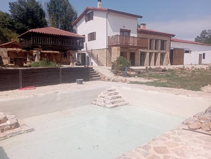 Apartamento de vacaciones para 3 personas, con terraza además de piscina y jardín en Asturias - 2