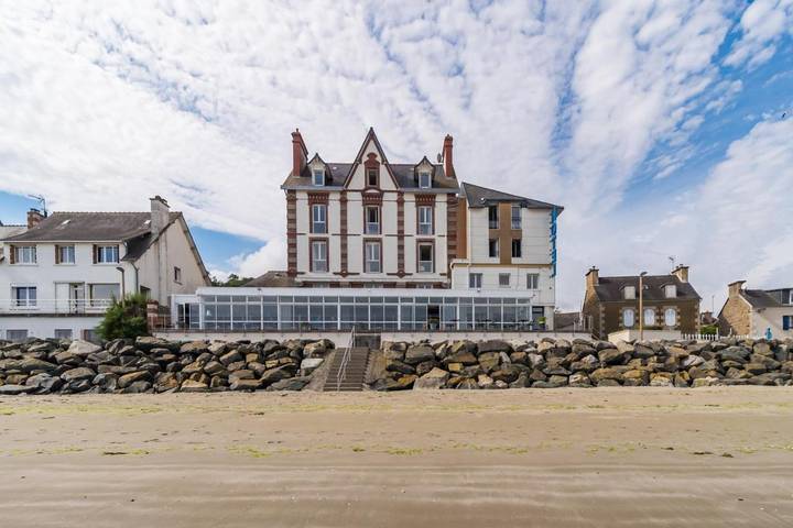 Hôtel pour 2 personnes, avec Terrasse et Jacuzzi à Binic