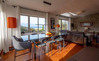 Location de vacances pour 7 personnes, avec vue ainsi que jardin et vue sur le lac, animaux acceptés à Ferrol