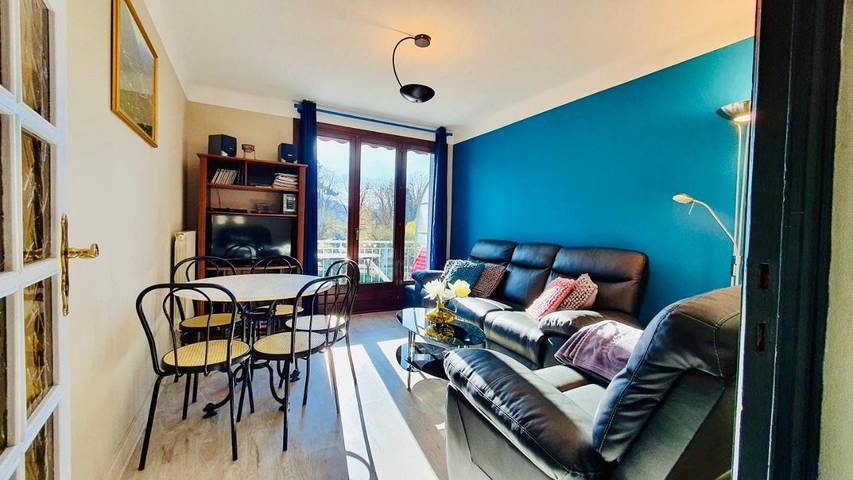 Gîte pour 5 personnes, avec Balcon ainsi que Terrasse et Vue dans Casino Imperial Palace Annecy