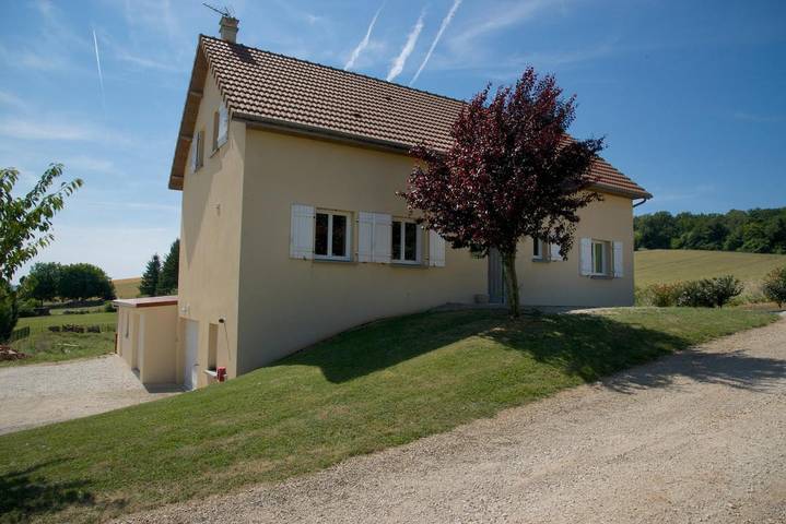 Gîte pour 9 personnes, avec Terrasse ainsi que Jardin et Vue dans Palis