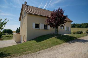 Gîte pour 9 personnes, avec jardin à Paisy-Cosdon