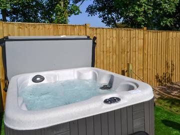 Glamping for 2 People in Theddlethorpe St. Helen, Lincolnshire, Photo 1