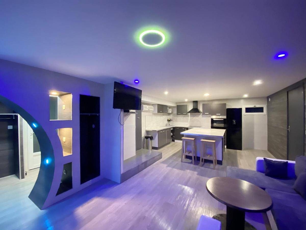 Appartement entier, Three-Bedroom Apartment in Fénay, Région de Dijon