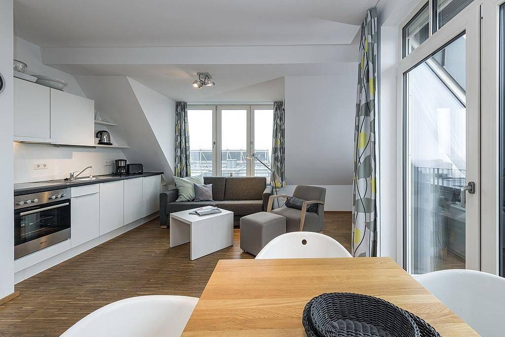 Ganze Wohnung, Tolle Dachgeschosswohnung mit Meerblick und West-Loggia - nur 100 m zum Strand! in Wangerooge