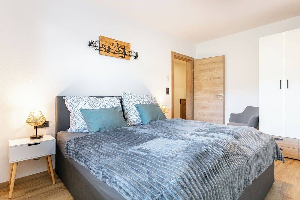 Ganze Wohnung, Moderne Ferienwohnung mit herrlichem Ausblick in Hart im Zillertal, Bezirk Schwaz