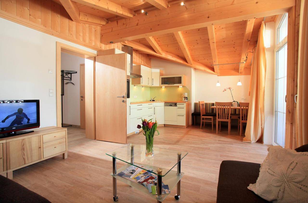 Ganze Wohnung, Apartment with Balcony in Brixen im Thale, Kaisergebirge
