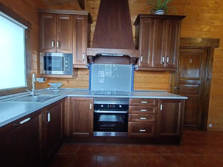 Casa rural para 9 personas, con piscina y terraza en Cobisa - 4