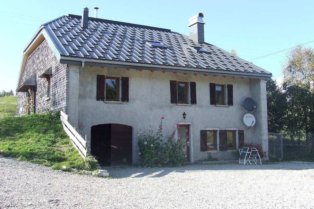 Ferme pour 14 Personnes dans Septmoncel, Parc naturel régional du Haut-Jura