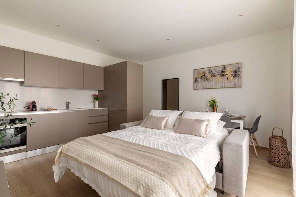 Ganze Wohnung, New high-end apartment with free parking and air conditioning in Lugano, Luganersee