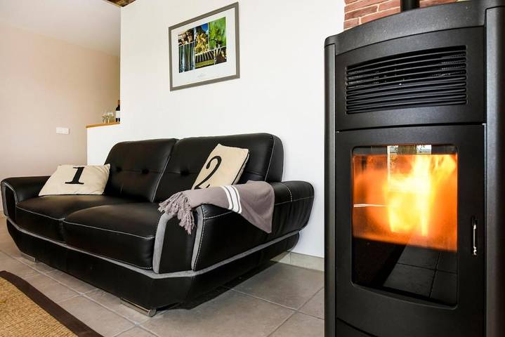 Location de vacances pour 8 personnes, avec piscine ainsi que vue et jardin, animaux acceptés à Saint-Sulpice-de-Faleyrens - 4