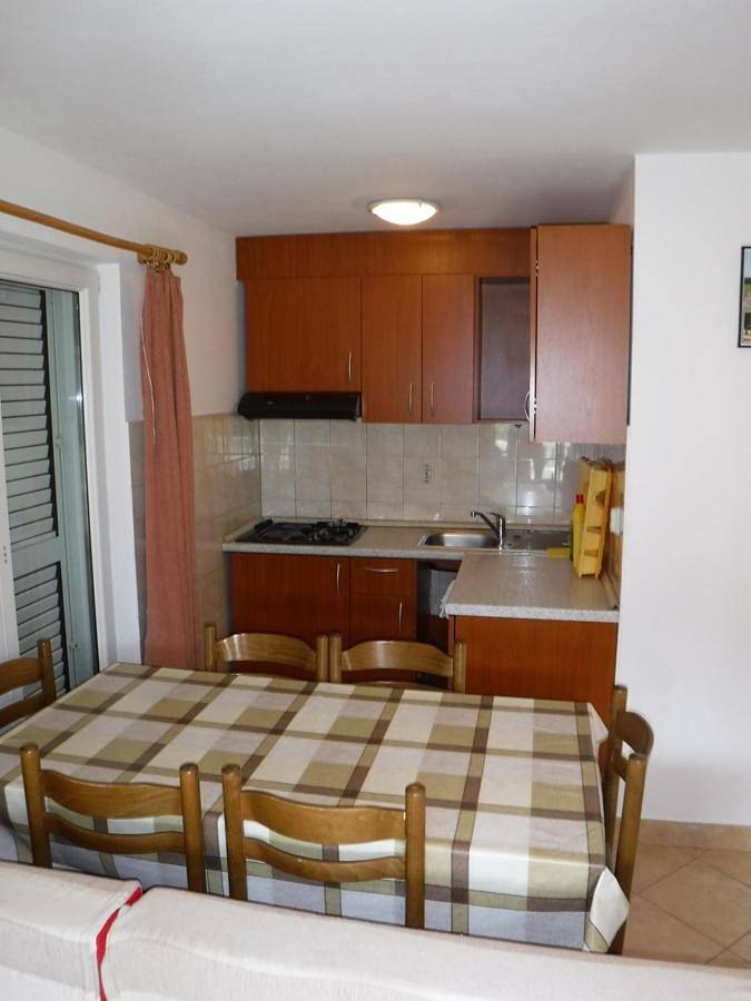 Triple Room with Shared Bathroom in Biograd na Moru, Zadar