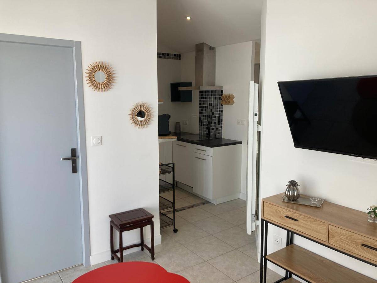 One-Bedroom Apartment in Périgny, Région de La Rochelle