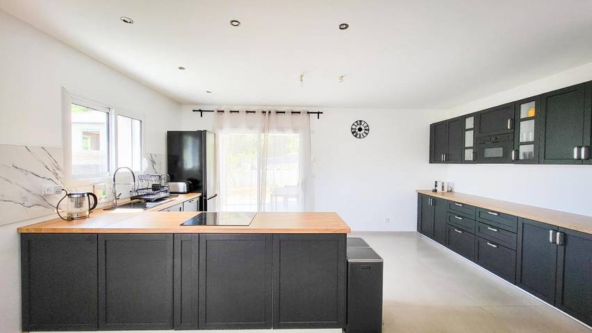 Location de vacances pour 6 personnes, avec piscine et jardin à Pont-Évêque - 4