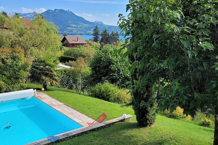 Villa pour 8 personnes, avec jardin à Veyrier-du-Lac