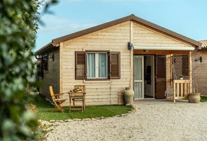 Villa per 5 persone, con Idromassaggio e Giardino nonché Piscina a Cava d'Aliga