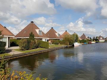 Ferienhaus für 6 Personen, mit Sauna und Balkon/Terrasse sowie Terrasse am Ijsselmeer