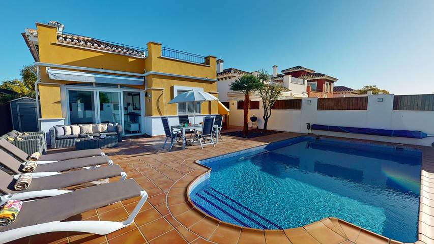 Casa rural para 6 personas, con Balcón además de Terraza y Jardín en Torre-Pacheco