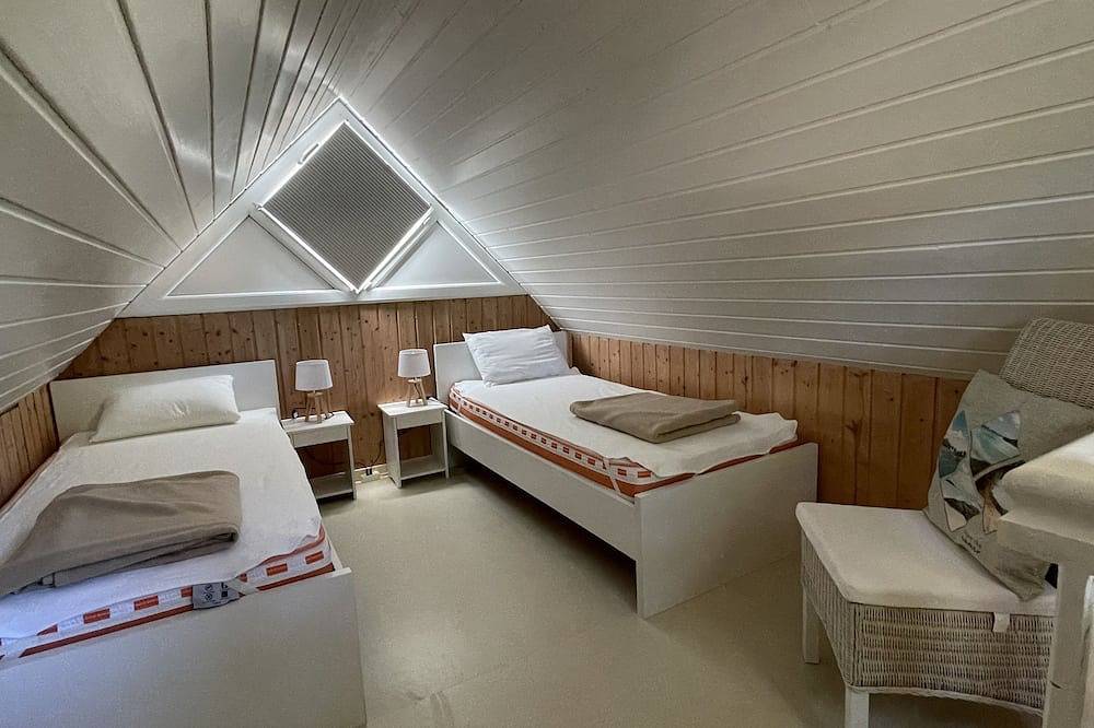 Chalet Colibri, instalación naturista La Jenny, costa atlántica in Le Porge, Lesparre-Médoc region