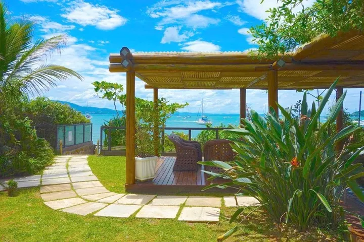 Ferienwohnung für 5 Personen, mit Ausblick und Terrasse sowie Garten und Pool, mit Haustier - 1