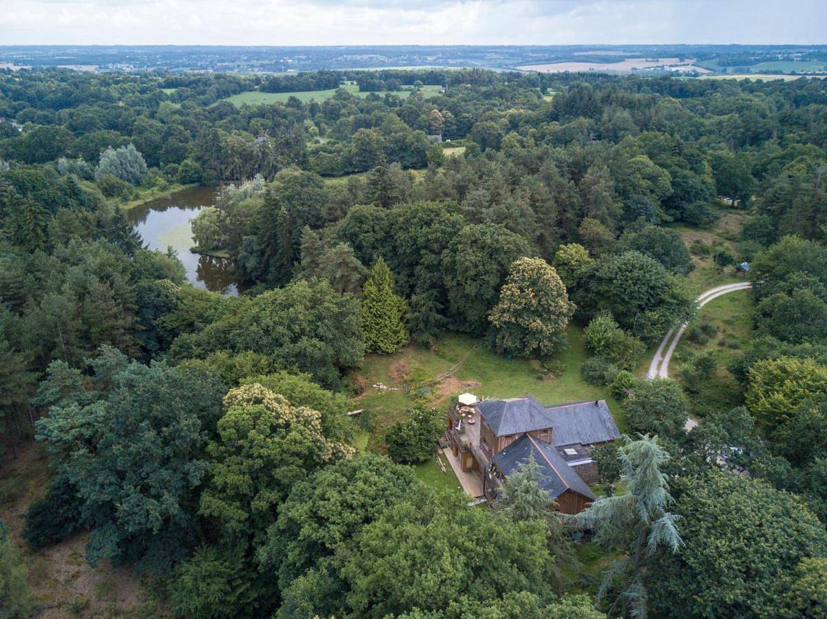 Double Room with Lake View in Talensac, Région de Rennes