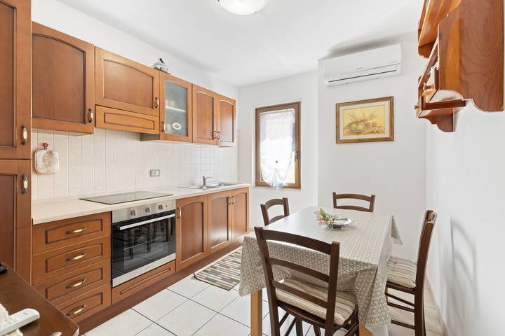 Holiday Home 'Turre' with Wi-Fi and Air Conditioning in Scano di Montiferro, Sardinien