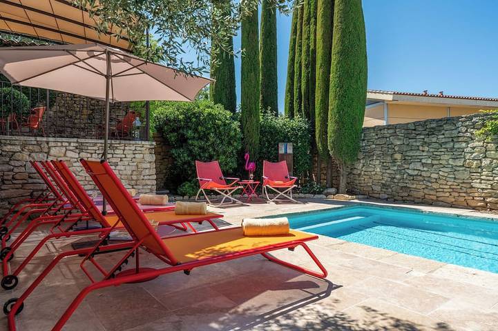 Agriturismo pour 2 personnes, avec jardin ainsi que piscine et jacuzzi