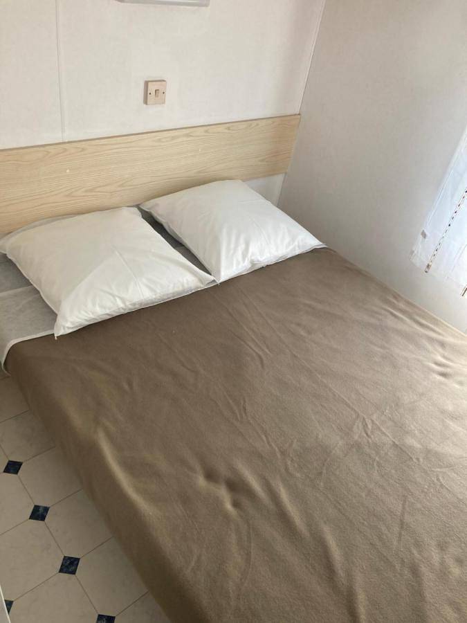 Location de vacances pour 4 personnes, avec jardin ainsi que piscine et terrasse à Bouglon - 3