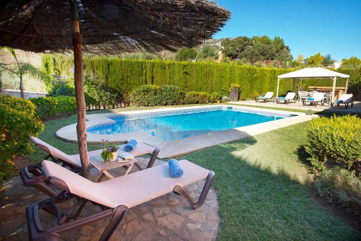 Casa rural para 8 personas, con Terraza y Jardín además de Piscina y Vistas en Coripe