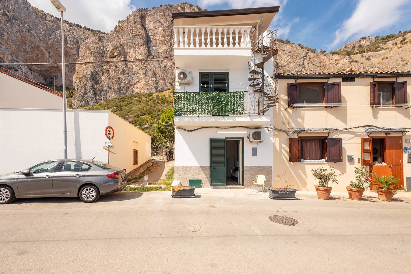 Ganzes Studio, Studio 'Little Casa Giovy' mit Meerblick, Wlan und Klimaanlage in Palermo, Palermo Provinz