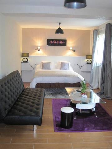 Hôtel pour 3 personnes, avec terrasse et vue, animaux acceptés à Bessines-sur-Gartempe