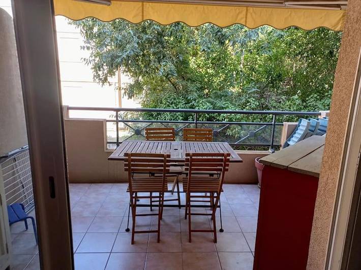 Location de vacances pour 4 personnes, avec terrasse à Draguignan