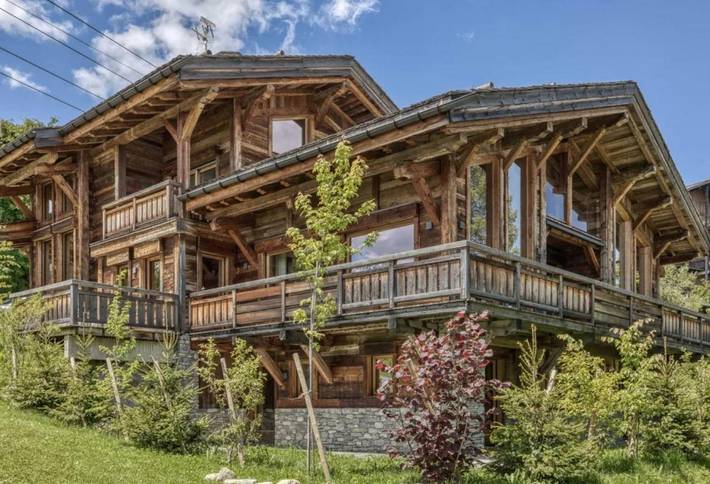 Chalet per 10 persone, con Balcone e Terrazza nonché Piscina e Panorama a Madonna di Campiglio