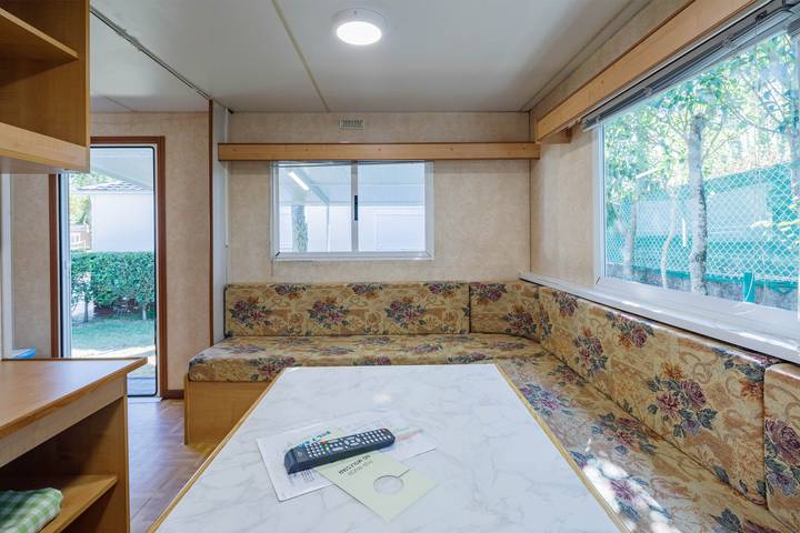 Bungalow 'F' with Private Pool, Private Terrace and Wi-Fi in O Grove, Rías Baixas